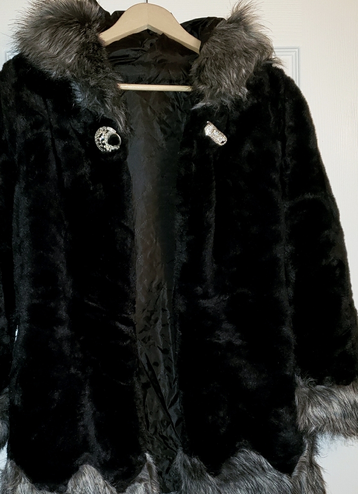 Ladies jacket new without tags and never worn